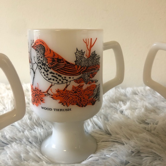 Vintage Cottagecore Bird Milk Glass Mugs Set of 4 - Picture 5 of 9